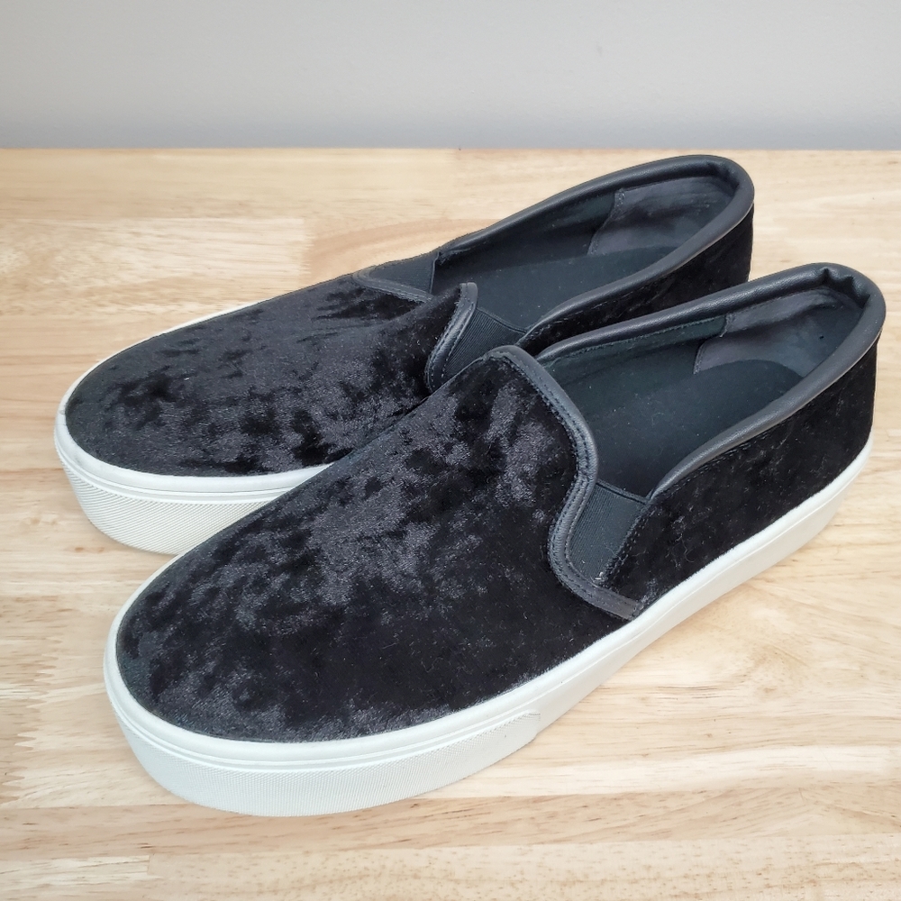 BAR III Hugo Crushed Velvet Black Slip On Sneakers